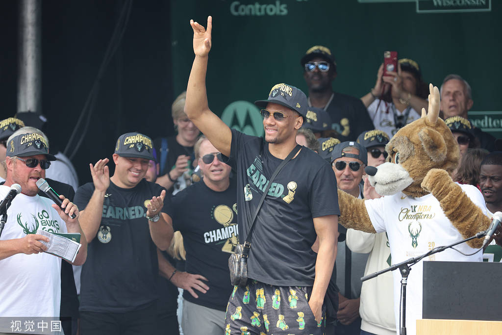 前国米助教：伊布是最难管的球员；阿德是个玻璃般脆弱的天才（前国际米兰助教：伊布是我执教过最难管的球员，阿德里亚诺天赋卓绝却如玻璃般脆弱）