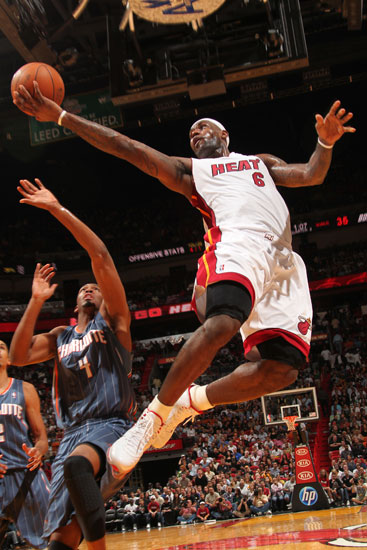 1-0力克哥斯达黎加，海地队仍保有末轮直通世界杯的可能（海地1-0小胜哥斯达黎加，仍握末轮直通世界杯机会）