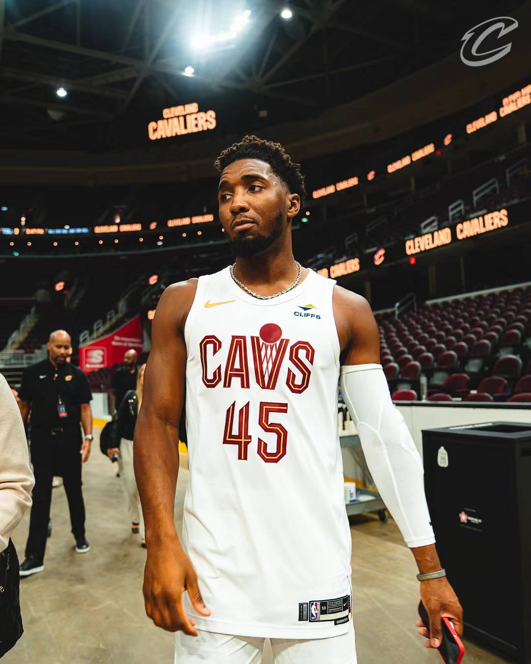 NBA：勇士击败森林狼 库里三分火力全开（库里三分手感爆棚 勇士击退森林狼）