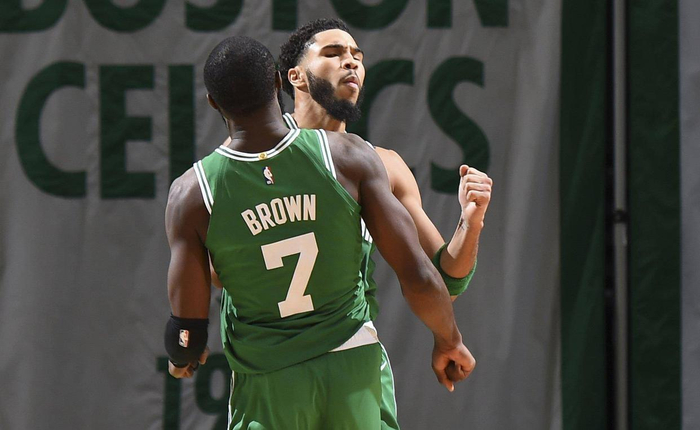 米纳拉：17岁被造谣成42岁，诽谤与谣言摧毁了我的职业生涯（米纳拉自述：17岁却被传成42岁，谣言与诽谤如何摧毁了我的职业生涯）