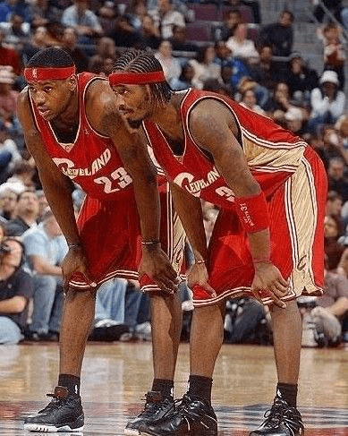 17岁重炮手翟宇睿表现稳定 女排U19再夺胜可冲最佳主攻（17岁重炮手翟宇睿发挥稳健，U19女排再胜有望冲击最佳主攻）